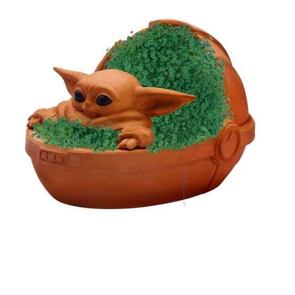 Chia Pet - Star Wars The Child Baby Yoda Floating Edition with Stand - Picture 2 of 11